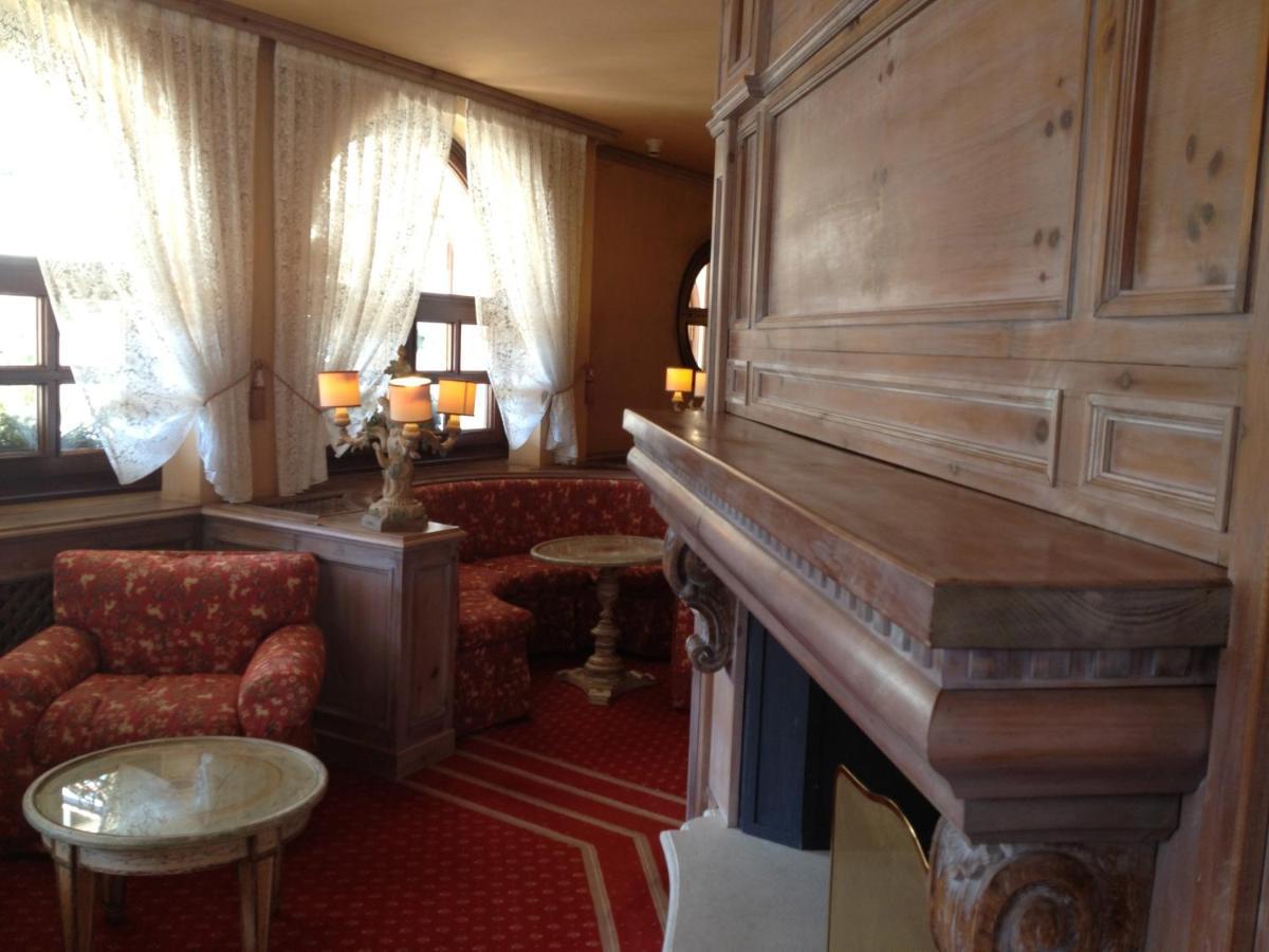 Rta Hotel Catturani Мадонна-ди-Кампильо Экстерьер фото