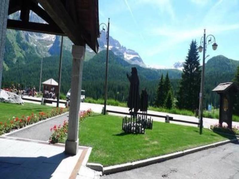 Rta Hotel Catturani Мадонна-ди-Кампильо Экстерьер фото