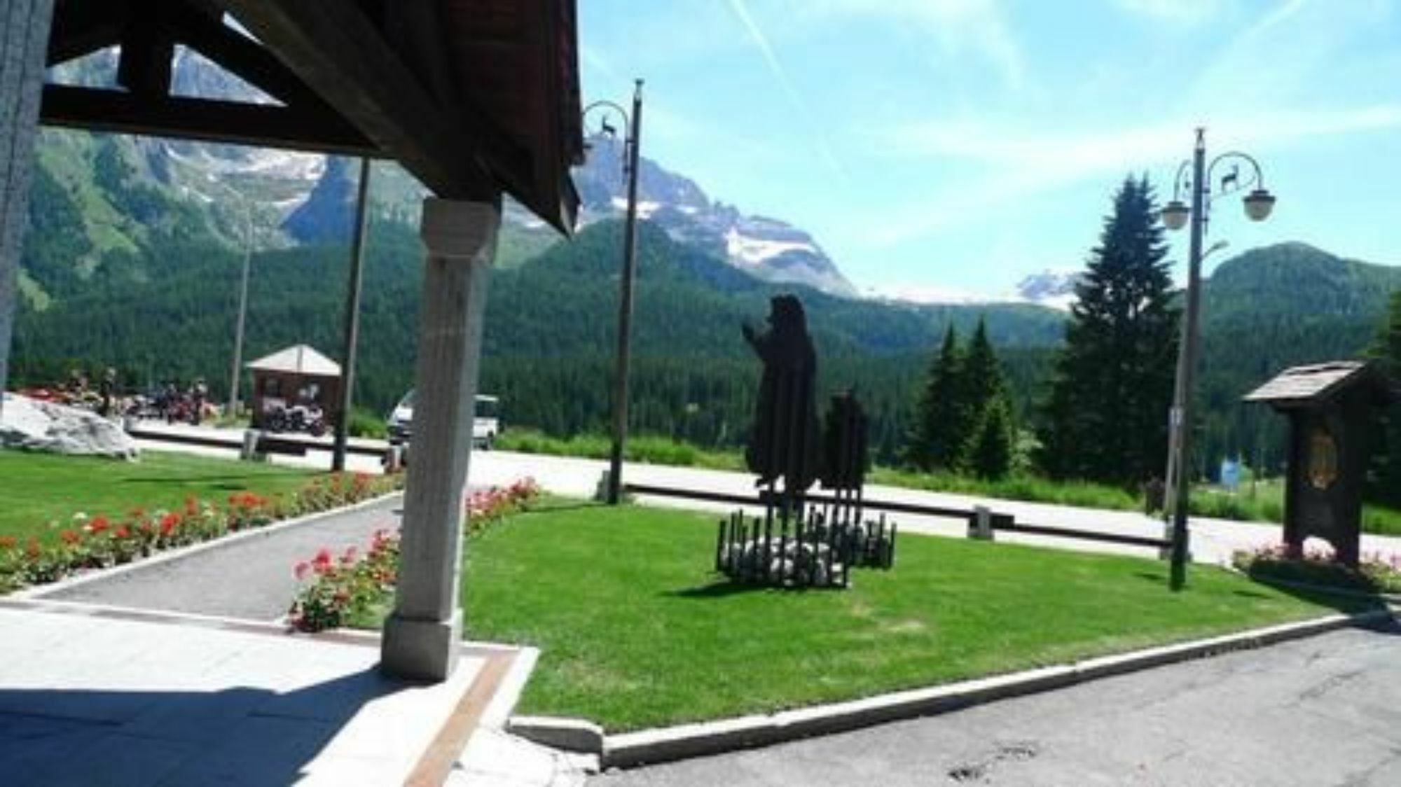 Rta Hotel Catturani Мадонна-ди-Кампильо Экстерьер фото